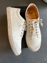 Load image into Gallery viewer, SPRING COURT - MENS G2 Goatskin Sneaker In White