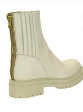 Load image into Gallery viewer, Estilo Emporio Canyon Boot Ivory