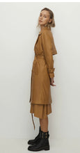 Load image into Gallery viewer, West 14th Soho Trench in Toasty Caramel