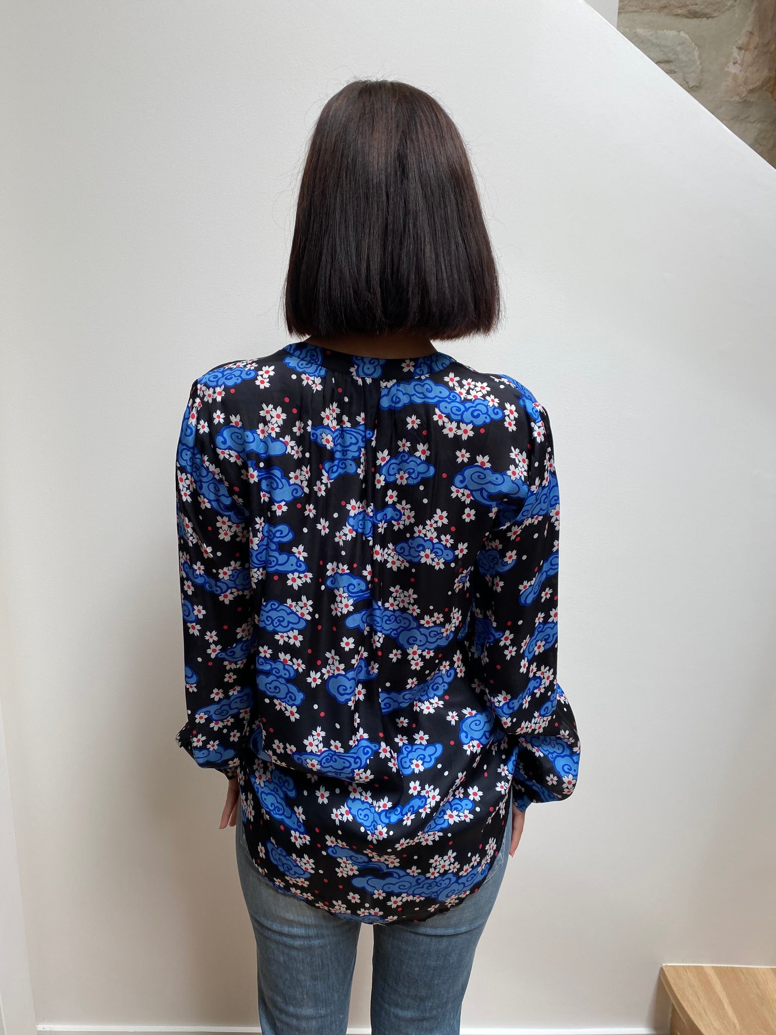 Primrose Park Sandy Open Shirt in Clouds Blue and White on Black